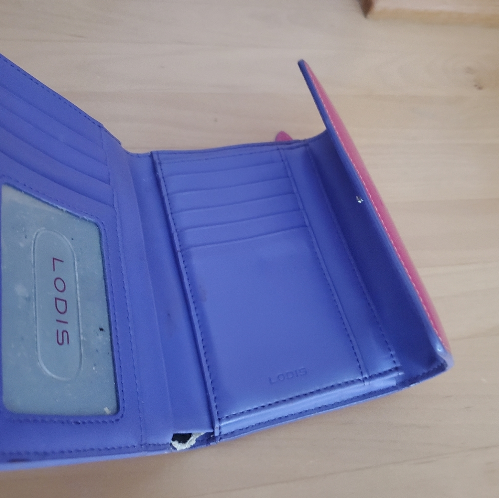 Lotis Wallet - Picture 2 of 2